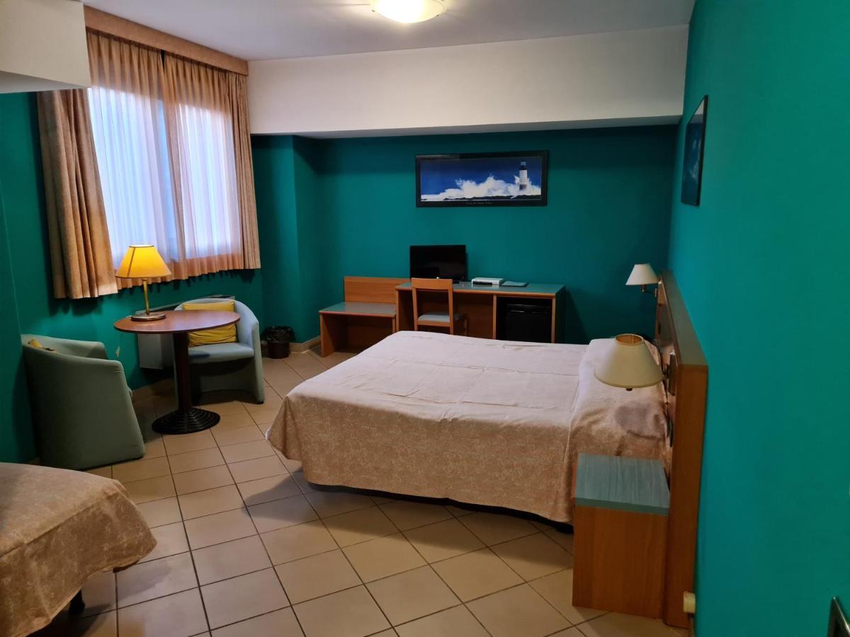 Modo Hotel Верчели Екстериор снимка