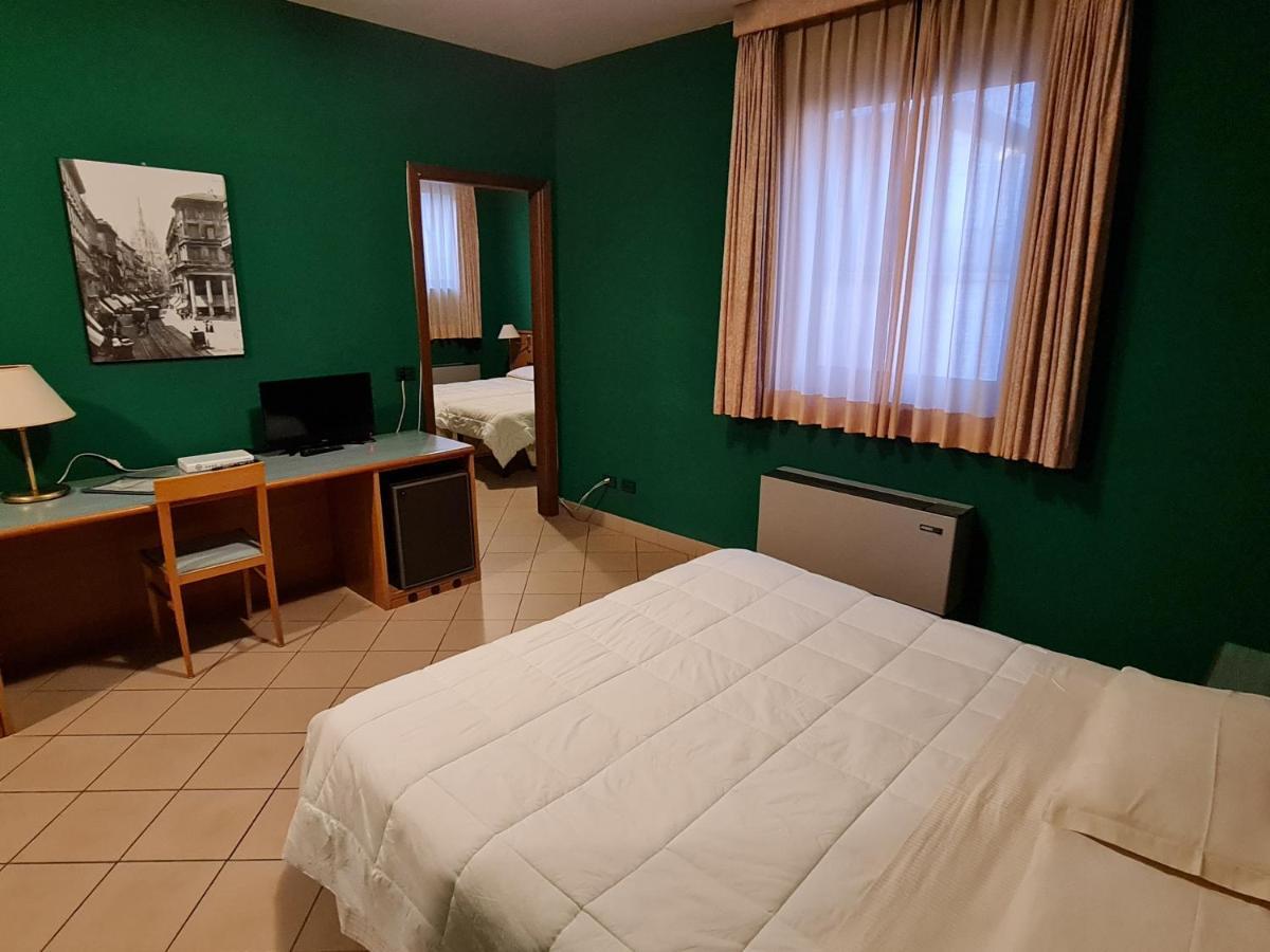 Modo Hotel Верчели Екстериор снимка