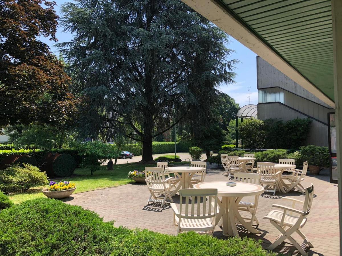 Modo Hotel Верчели Екстериор снимка