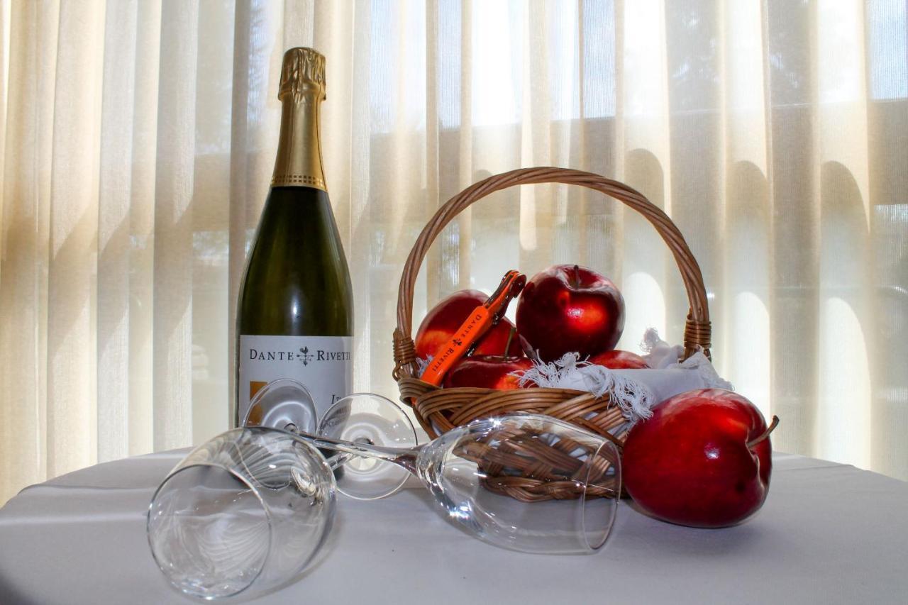 Modo Hotel Верчели Екстериор снимка