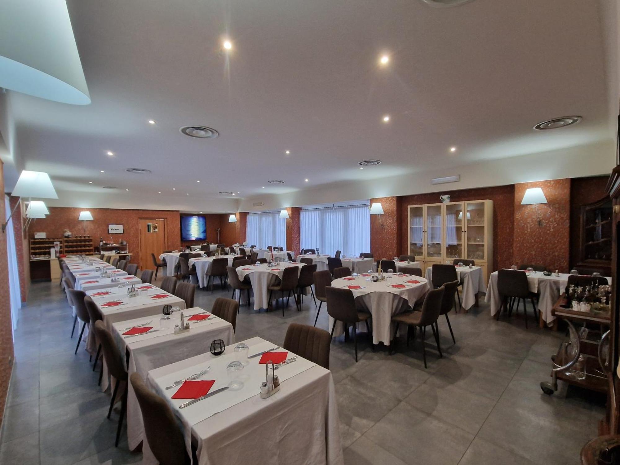 Modo Hotel Верчели Екстериор снимка