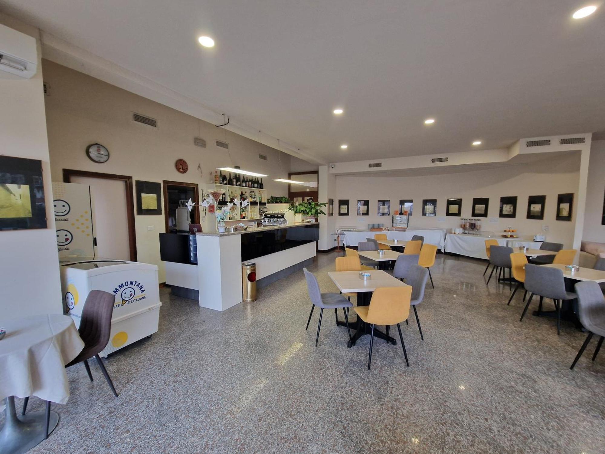 Modo Hotel Верчели Екстериор снимка