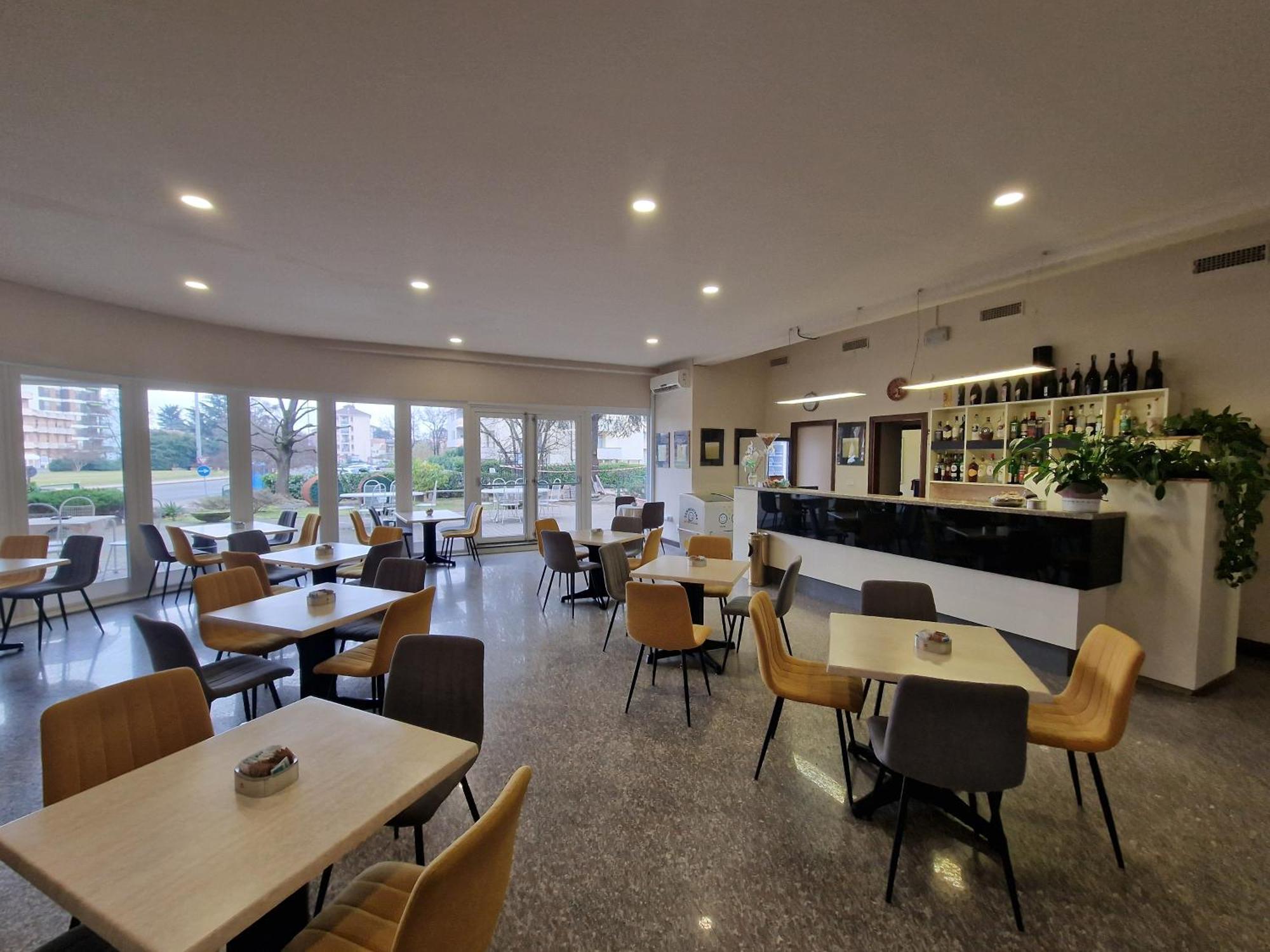 Modo Hotel Верчели Екстериор снимка
